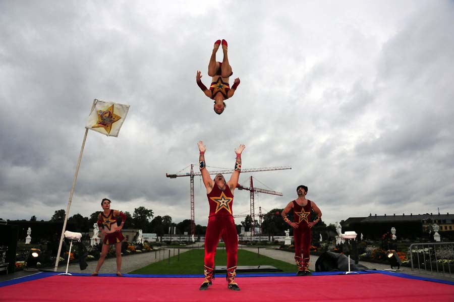 502482-KF-20110722-Fr-cMahramzadeh