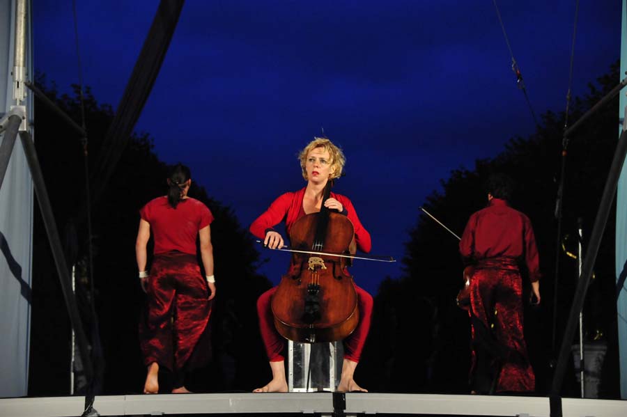 503137-KF-20110722-Fr-cMahramzadeh