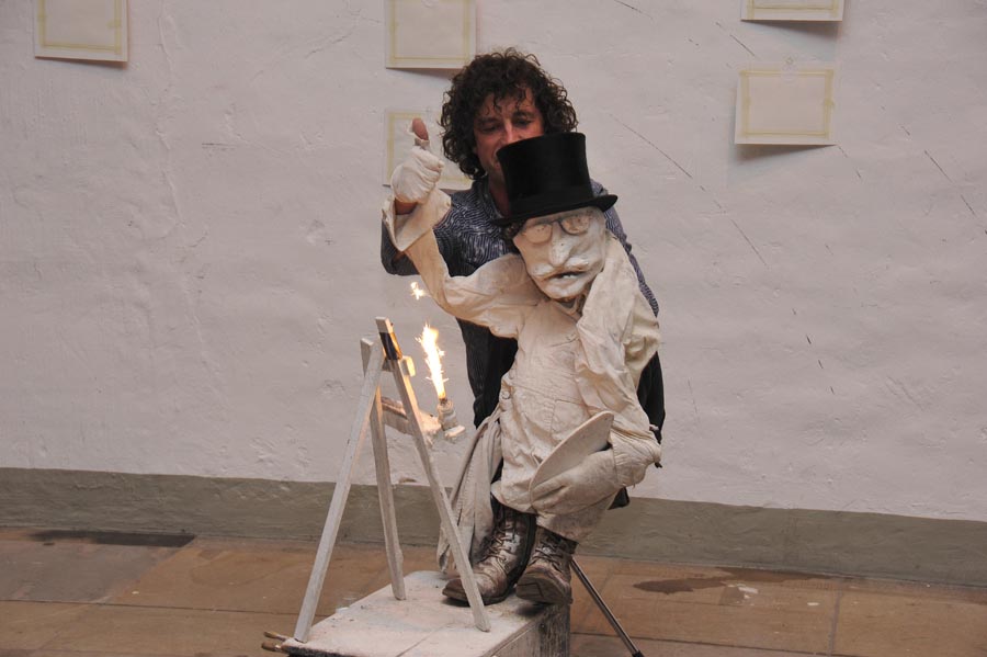 532962-KF-20110731-So-cMahramzadeh