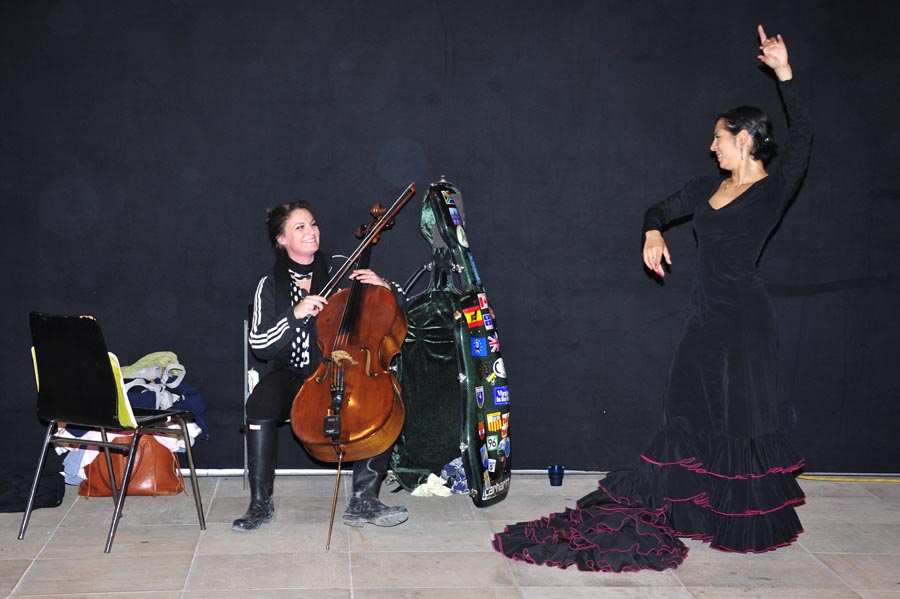 533427-KF-20110731-So-cMahramzadeh