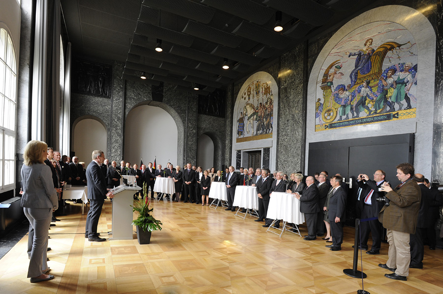 30310-BP-Wulff-in-Hannover-20110518-cMahramzadeh