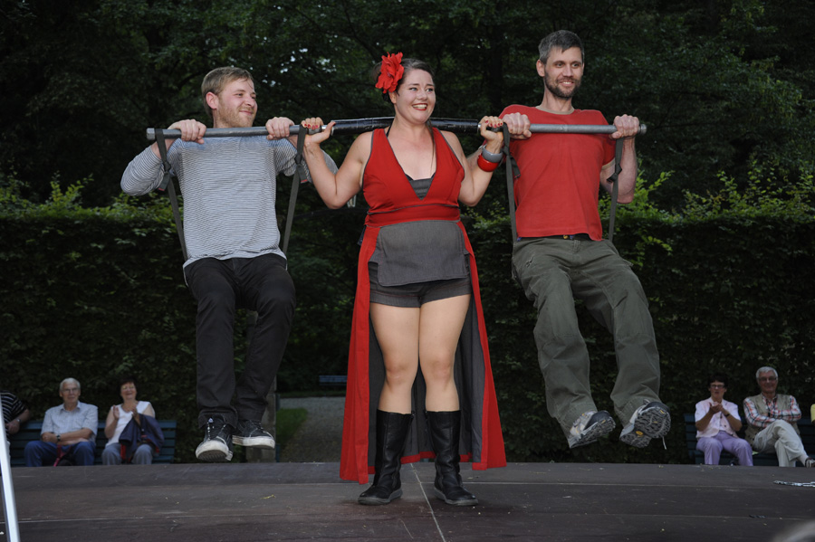 452397-KF-20110712-Di-cMahramzadeh