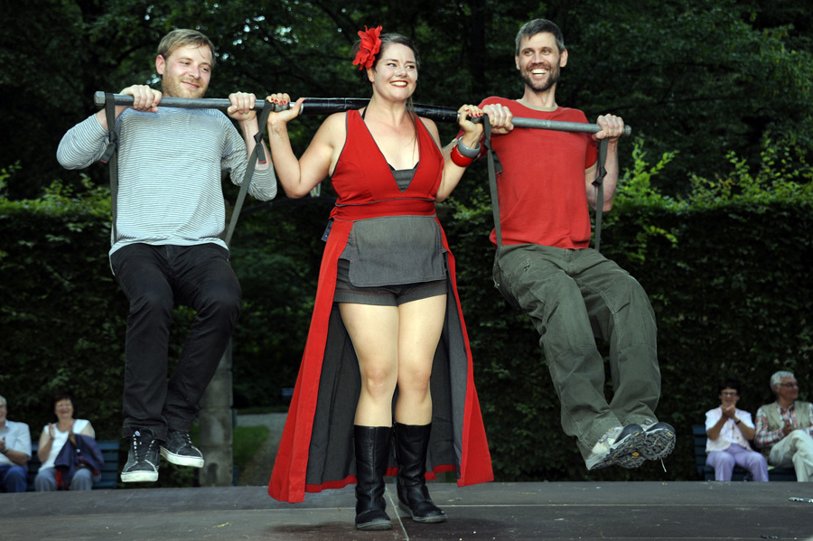 452452-KF-20110712-Di-cMahramzadeh