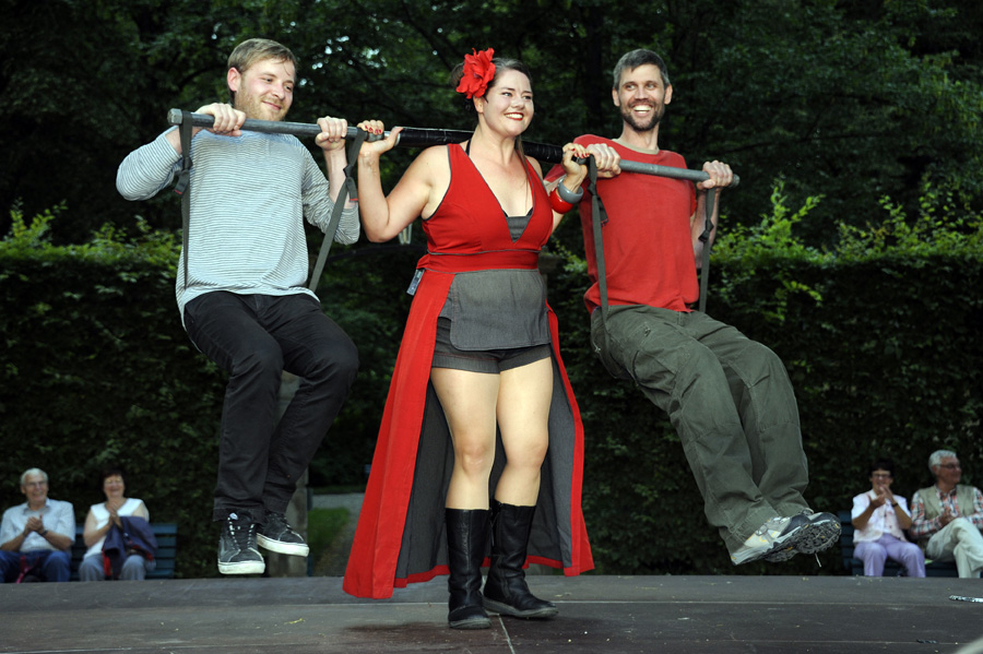 452457-KF-20110712-Di-cMahramzadeh