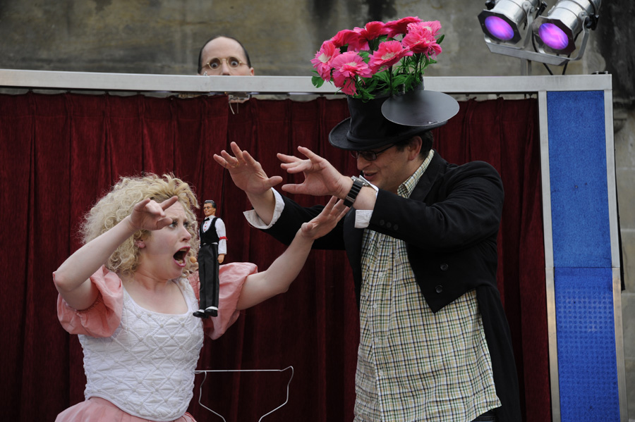 476212-KF-20110716-Sa-cMahramzadeh