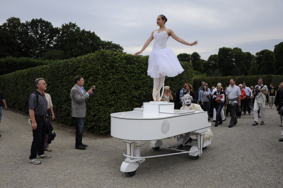 476492-KF-20110716-Sa-cMahramzadeh