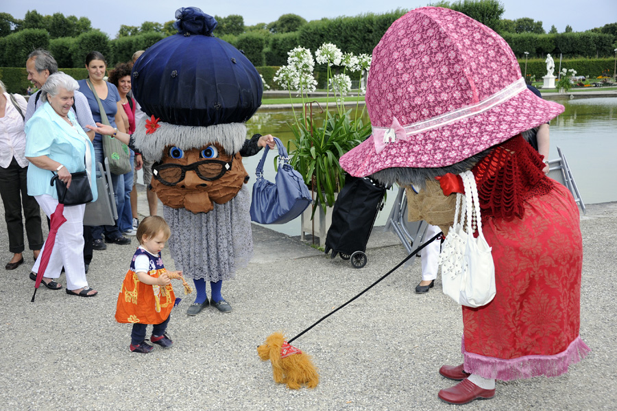 476972-KF-20110716-Sa-cMahramzadeh