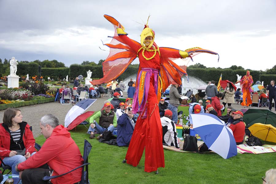 553037-Spanien-Feuerwerk-20110827-cMahramzadeh