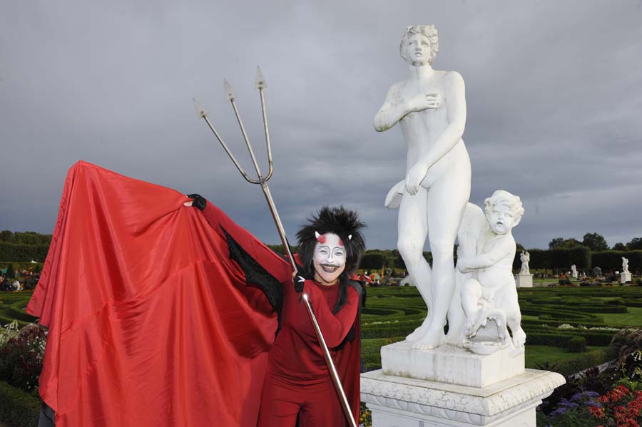 553527-Spanien-Feuerwerk-20110827-cMahramzadeh