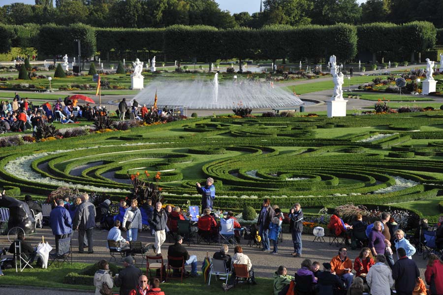 554497-Spanien-Feuerwerk-20110827-cMahramzadeh