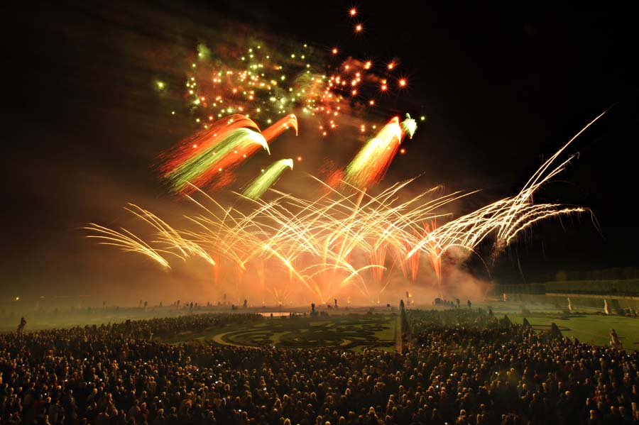 555177-Spanien-Feuerwerk-20110827-cMahramzadeh
