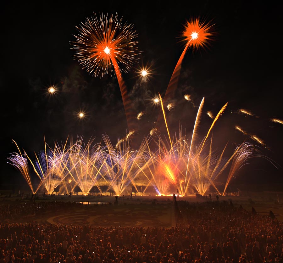 569407-Feuerwerk-Oesterreich-20110910-cMahramzadeh