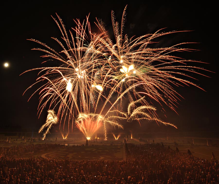 569427-Feuerwerk-Oesterreich-20110910-cMahramzadeh