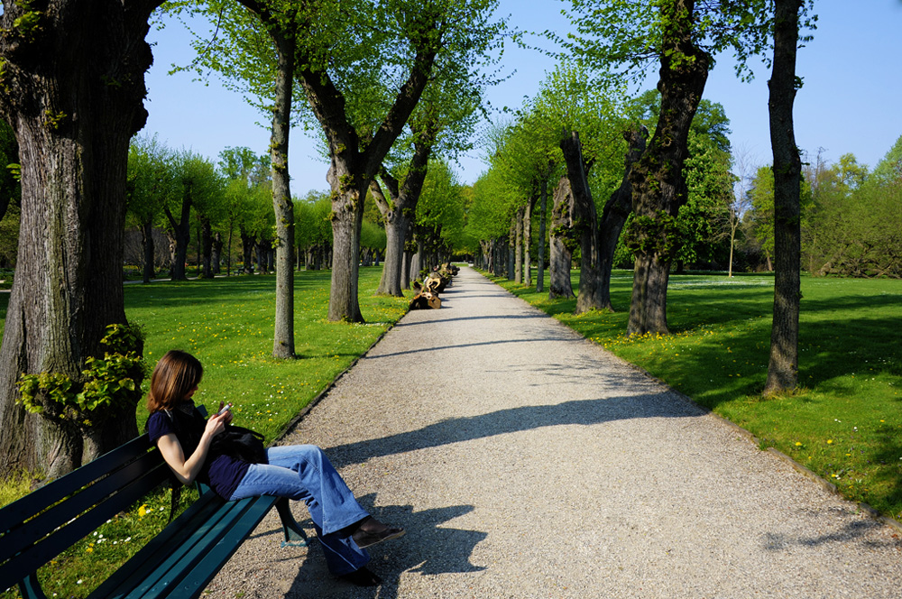 HDR-Berggarten-20110422-cMahramzadeh-11710_15_20-Allee