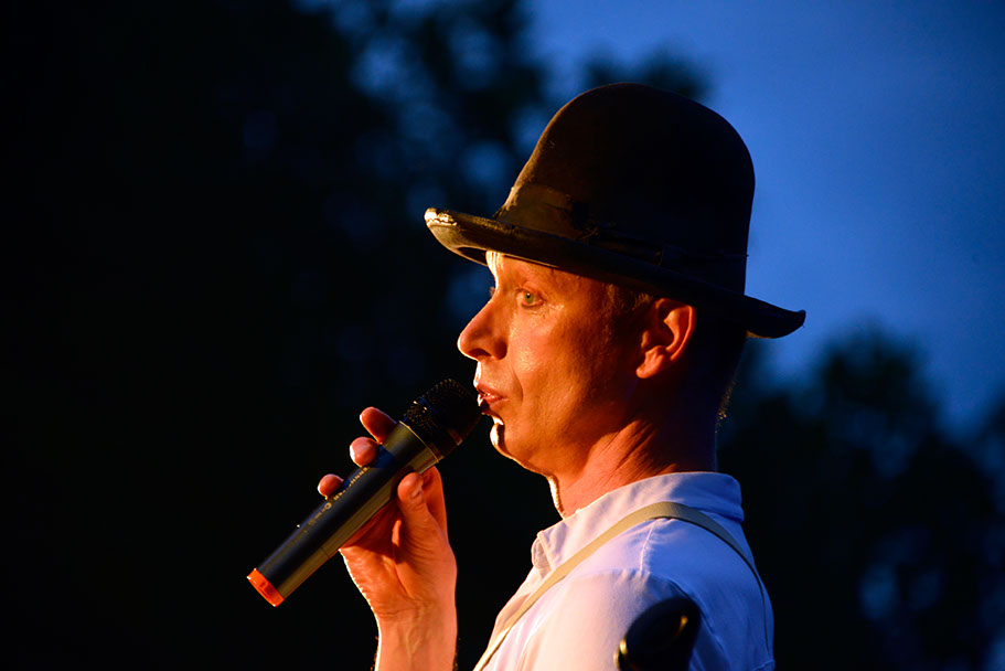 KF-38470-120710-cMahramzadeh