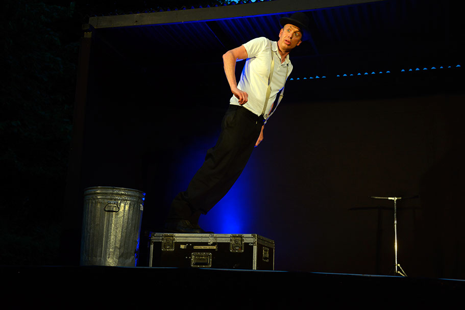 KF-38595-120710-cMahramzadeh