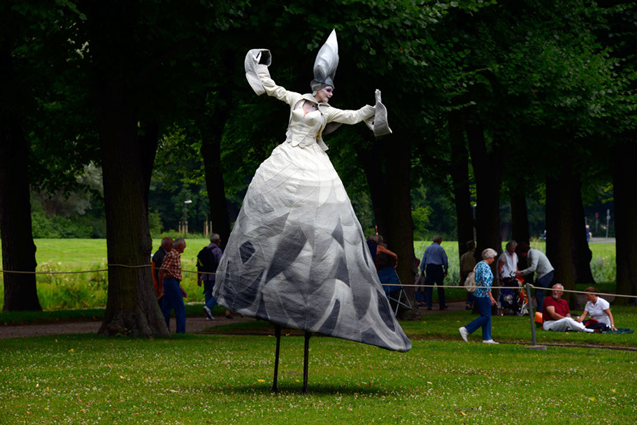 KF-34855-120710-cMahramzadeh