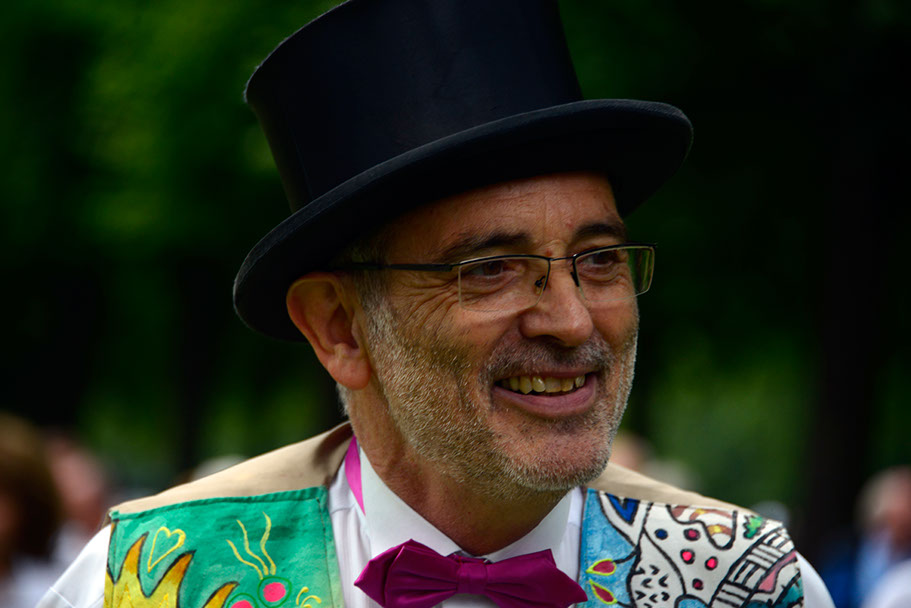 KF-35185-120710-cMahramzadeh