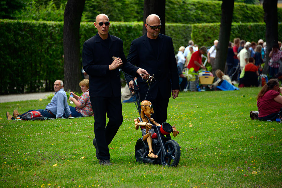 KF-34955-120710-cMahramzadeh