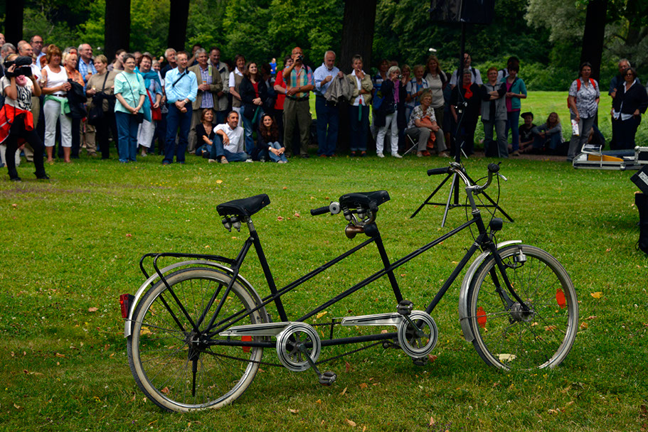 KF-35355-120710-cMahramzadeh