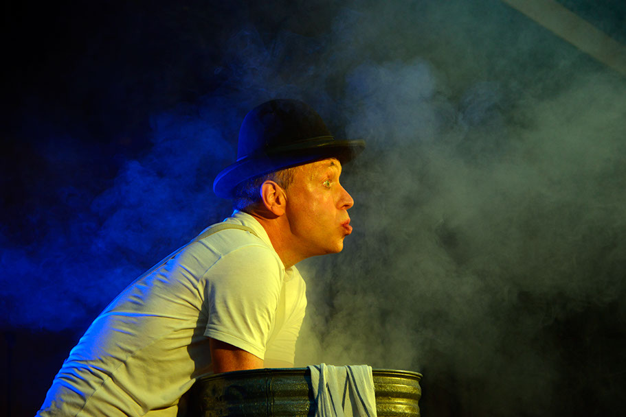 KF-38550-120710-cMahramzadeh