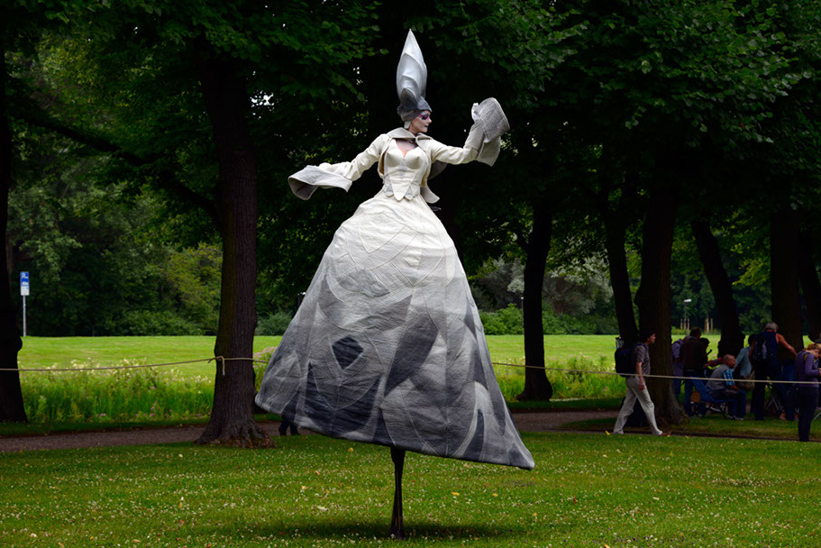 KF-34860-120710-cMahramzadeh