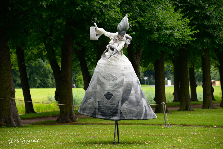 KF-39215-120711-cMahramzadeh