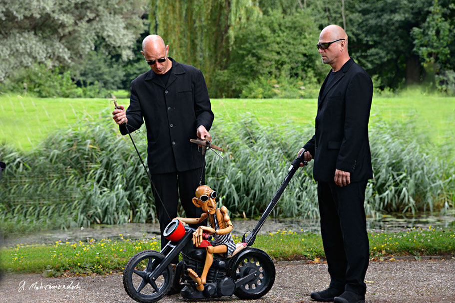 KF-39560-120711-cMahramzadeh