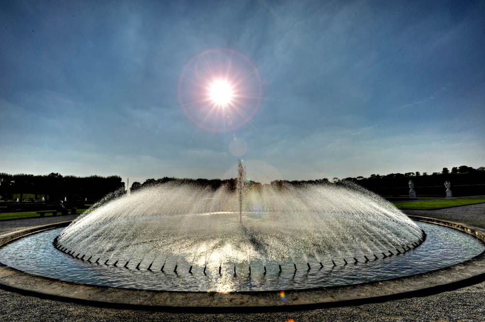 HDR-Grosser-Garten-20101013-9485-_90-_95-Glockenfontaene