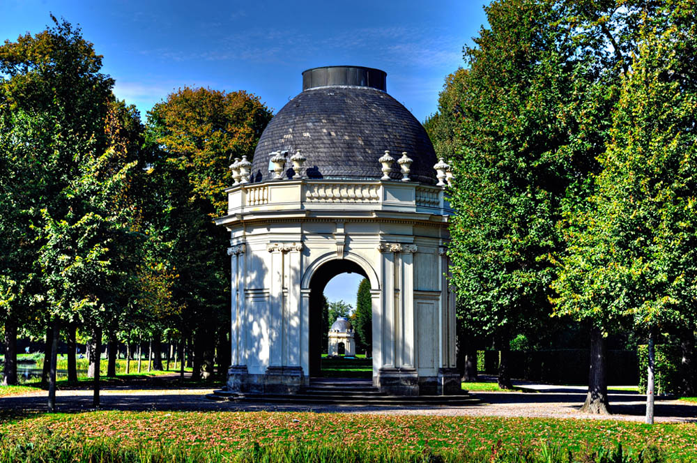 HDR-Grosser-Garten-5640_1_2-Tempel