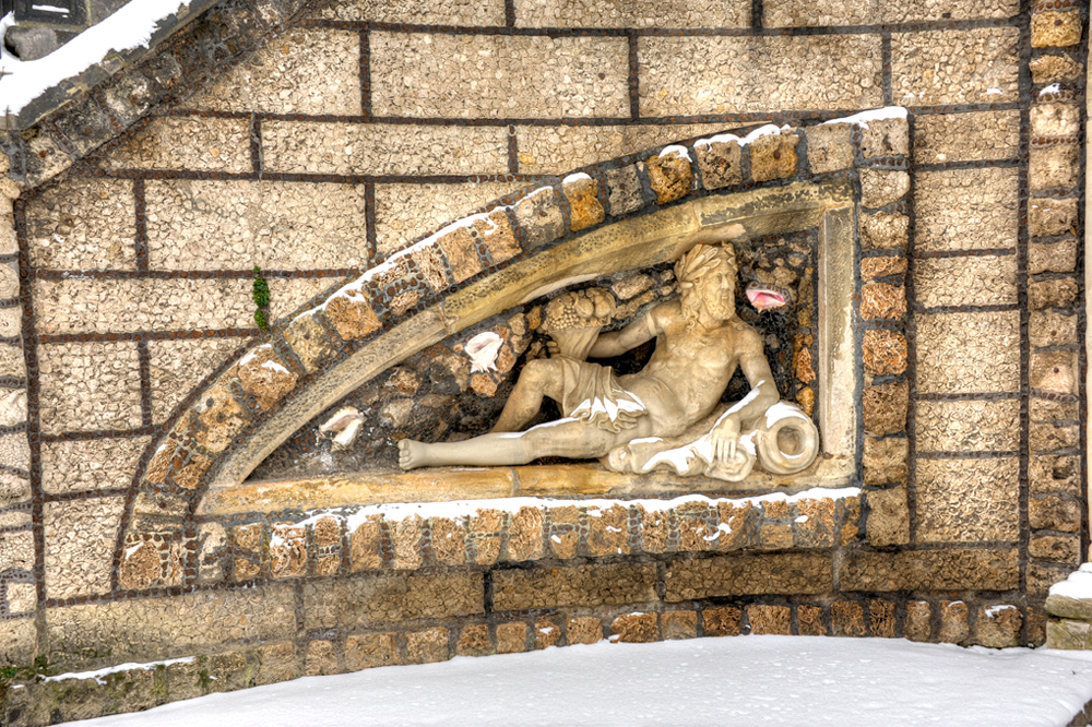 GrosserGarten-20101203-Mahramzadeh-20705-_10-_15-Kasskade-Figur-Mann