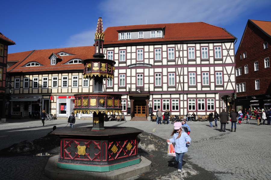 Mahramzadeh-Brocken-20100227-1049