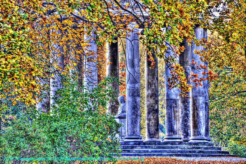 591572-Georgengarten-20111029-cMahramzadehAnd2more-Leibniztempel