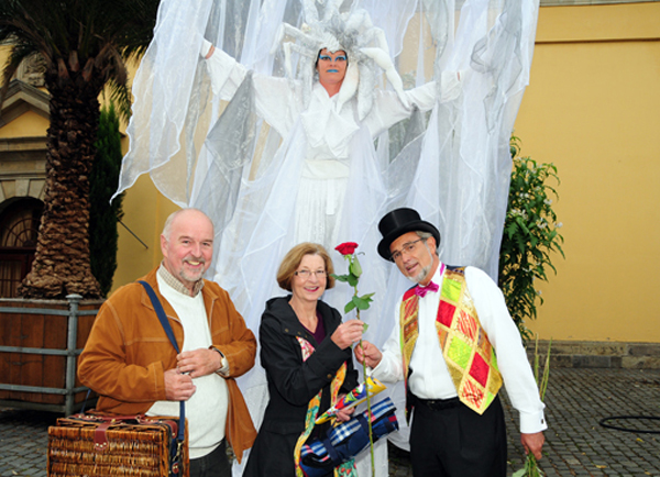 00-Garten-7511-der-Mann-mit-dem-Zylinder