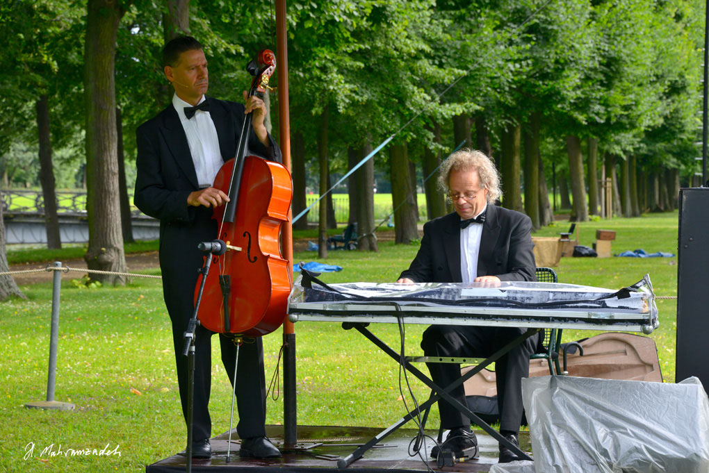 KF-46055-120713-cMahramzadeh