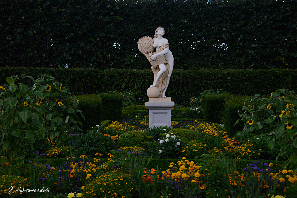 KF-64915-120719-cMahramzadeh