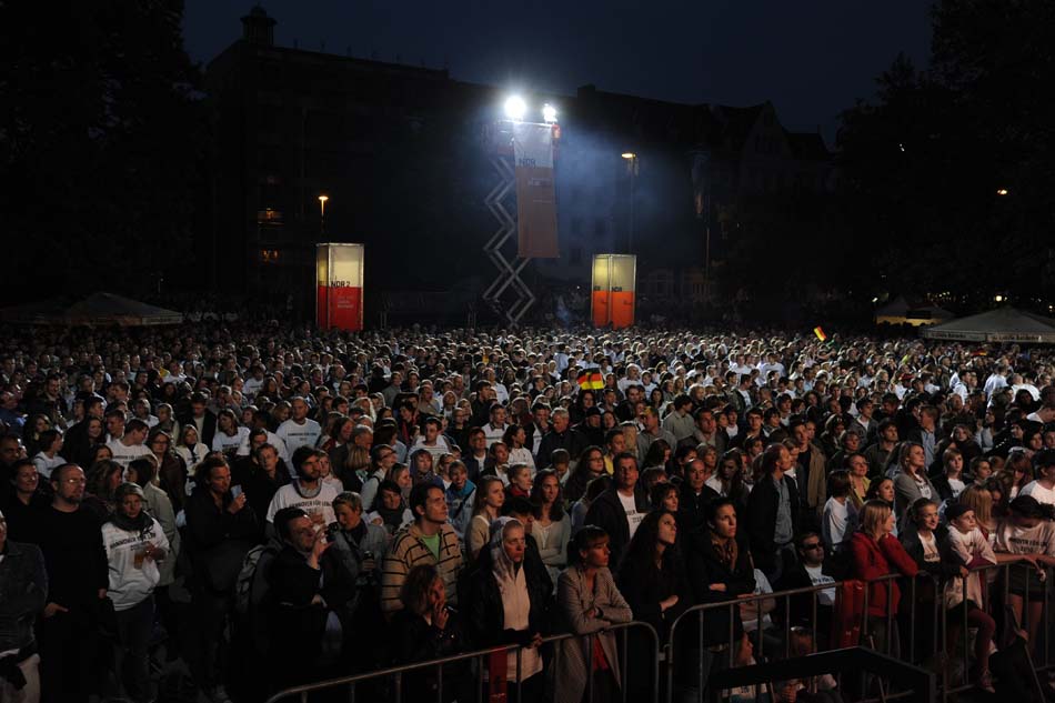 Lena-Public-Viewing-1215-Mahramzadeh