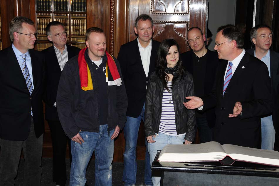 Lena-Empfang-im-Rathaus-1665-Mahramzadeh