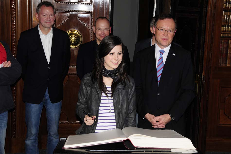Lena-Empfang-im-Rathaus-1680-Mahramzadeh