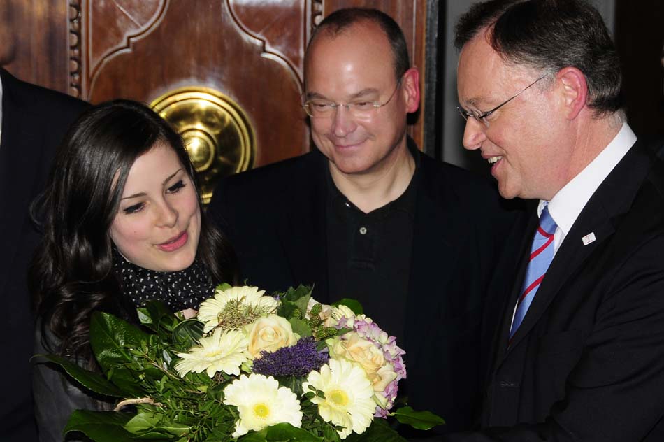 Lena-Empfang-im-Rathaus-1700-Mahramzadeh