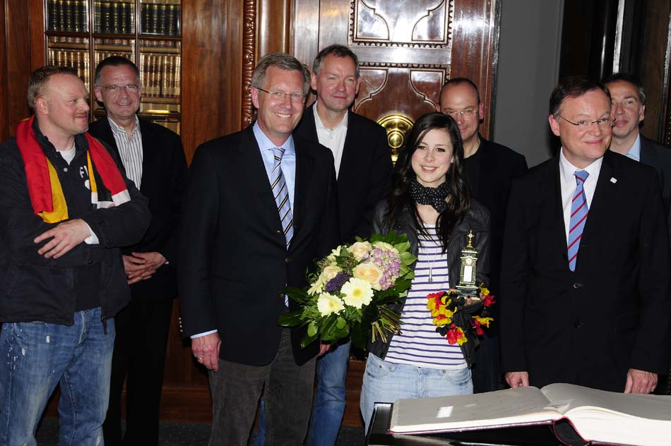 Lena-Empfang-im-Rathaus-1710-Mahramzadeh