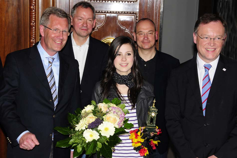 Lena-Empfang-im-Rathaus-1715-Mahramzadeh