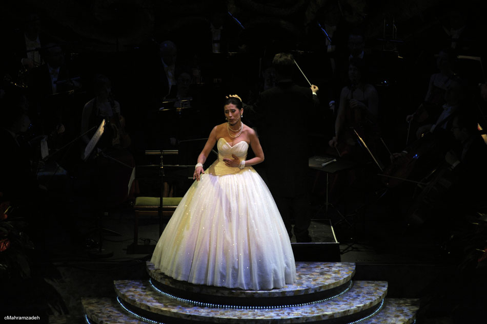 Opernball-650697-20120225-cMahramzadeh