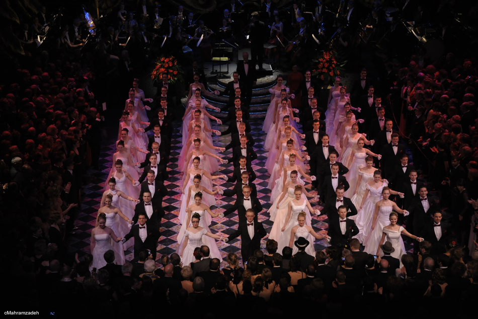 Opernball-651012-20120225-cMahramzadeh