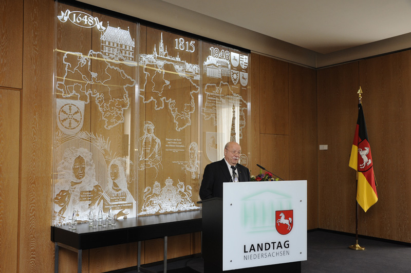 Rolf-Zick-90-20110430-cMahramzadeh17385