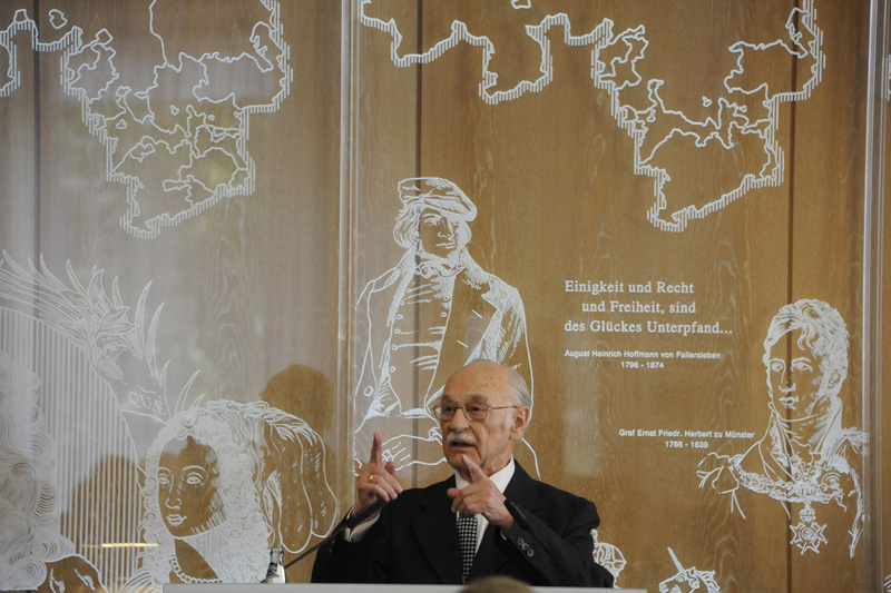 Rolf-Zick-90-20110430-cMahramzadeh17430